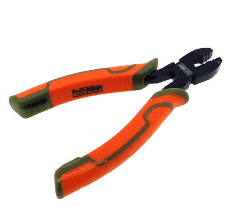 Crimping Pliers Including Cutter
